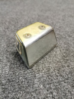 Cabochon chromé d'éclaireur de plaque 